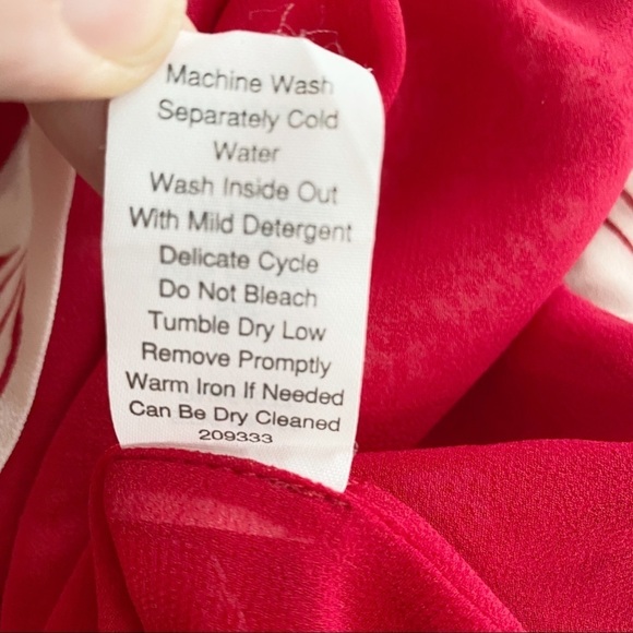 Cabi Red Spaghetti Strap Blouse Style 162 – Romance Top Sz XS - Picture 7 of 11